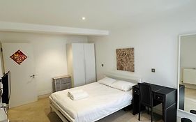 Central Cosy Studio Apartments
